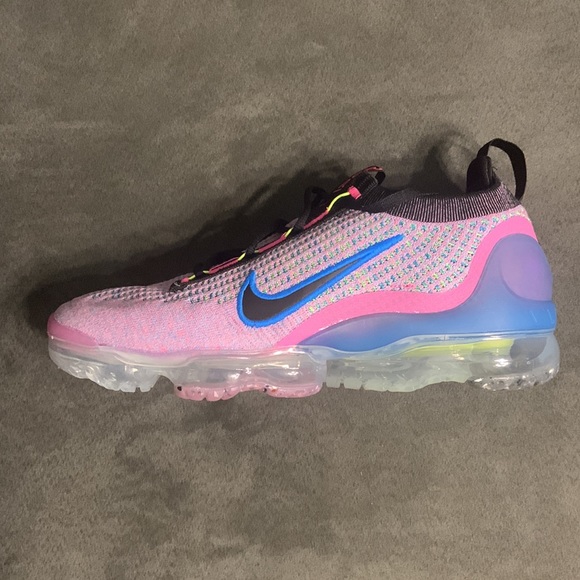 Nike Air VaporMax 2021 FK Next Nature
Women's Shoes - Picture 7 of 9